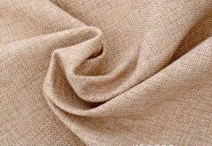 我們實(shí)地探訪了全國(guó)最大的窗簾布藝批發(fā)市場(chǎng),發(fā)現(xiàn)窗簾最賺錢(qián)的根本不是布